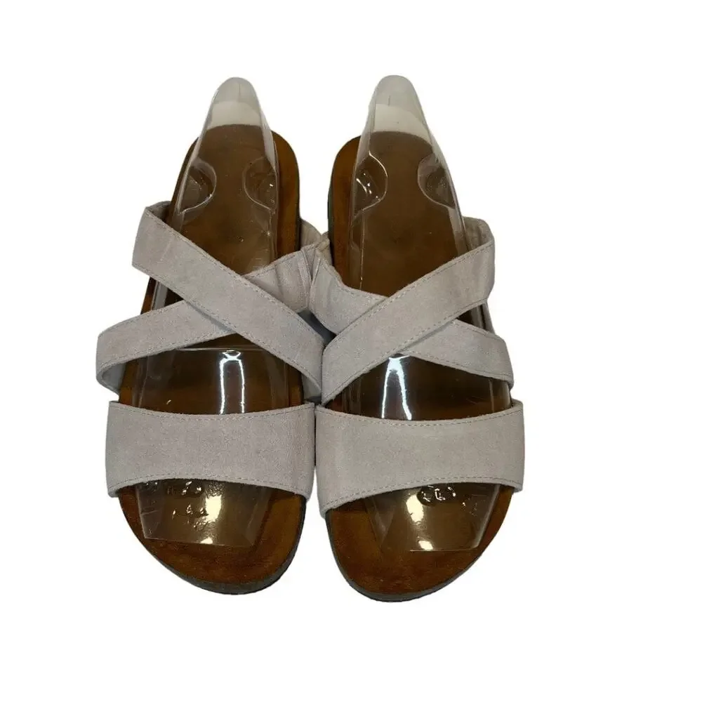 Bearpaw Women's Bonnie Flat Sandals Winter White Sz 8 Open Toe Comfort NWT